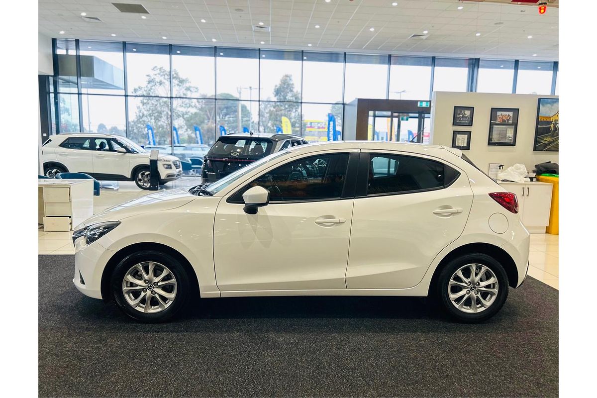 2016 Mazda 2 Maxx DJ Series