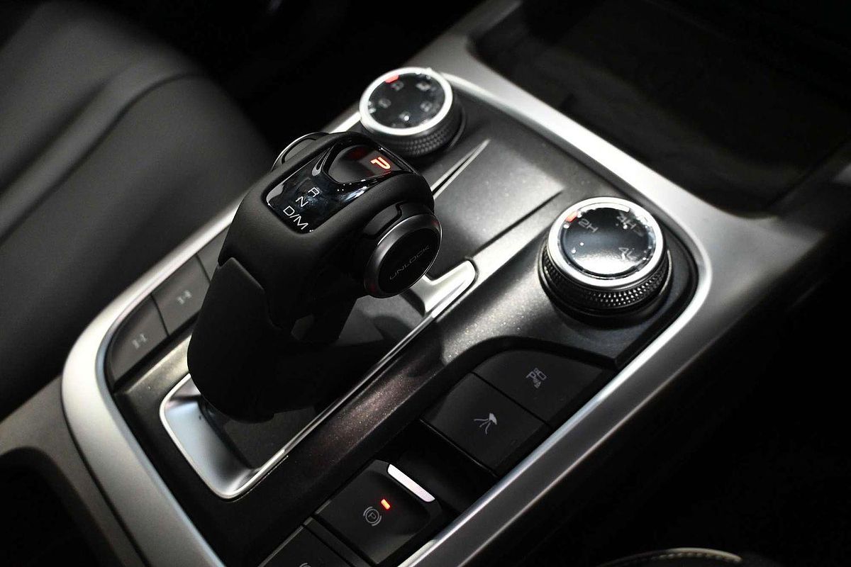 2025 GWM Tank 300 Ultra P01