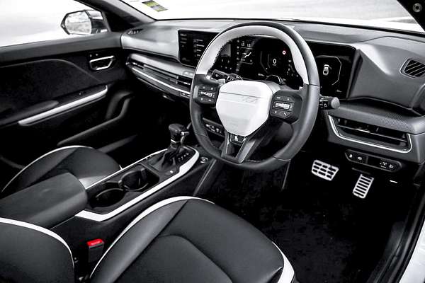 2025 Kia K4 GT-Line CL4m