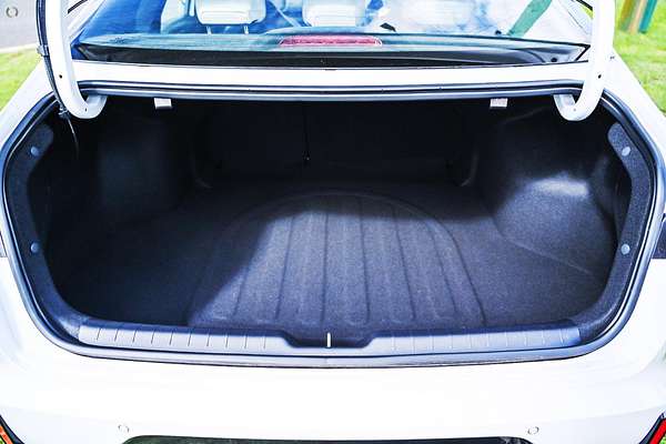 2025 Kia K4 GT-Line CL4m