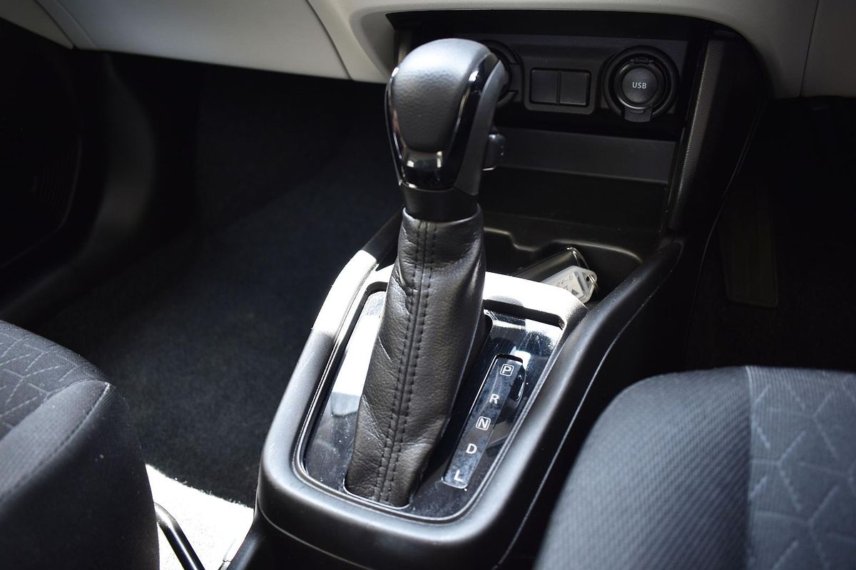 2024 Suzuki Swift Hybrid UZ