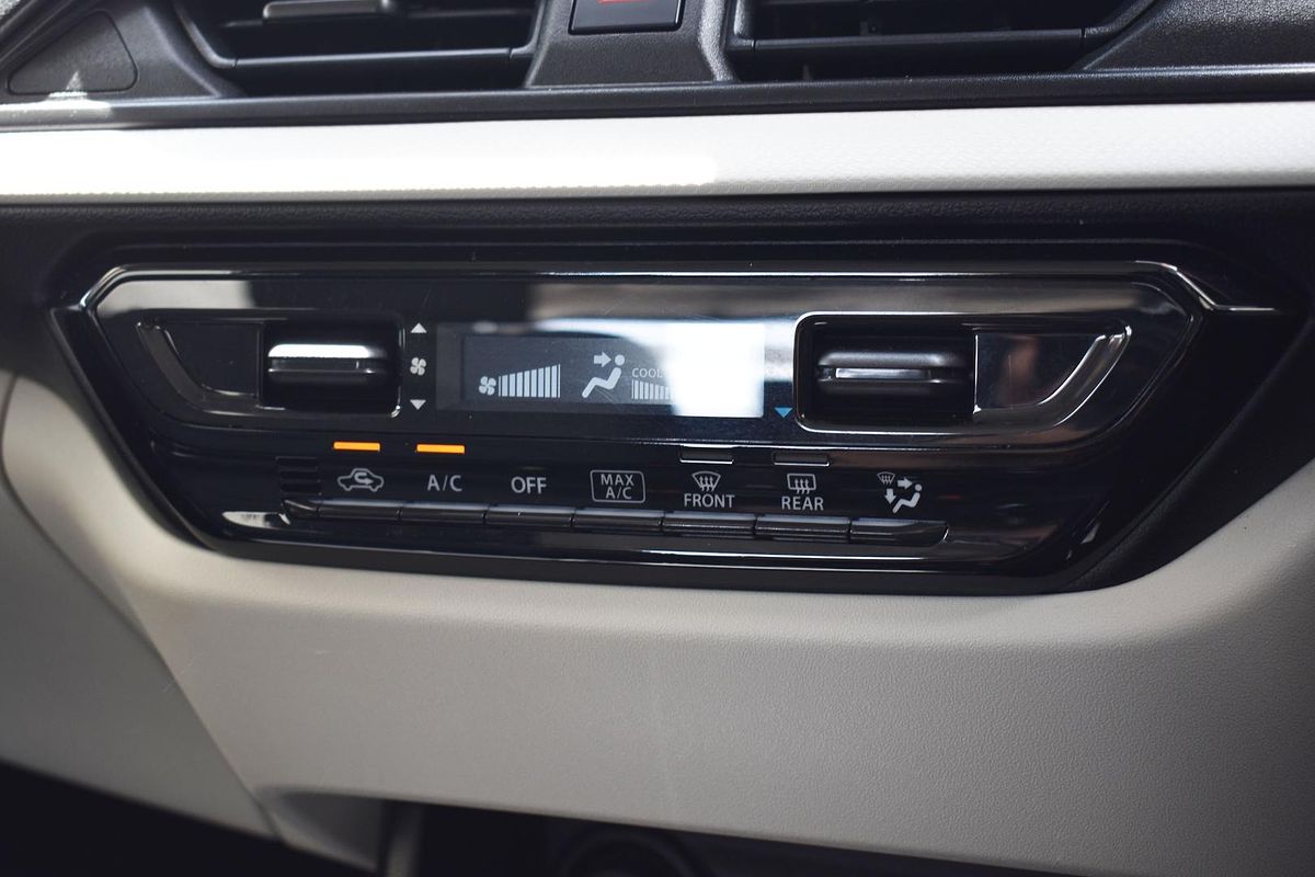 2024 Suzuki Swift Hybrid UZ