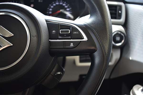 2024 Suzuki Swift Hybrid UZ