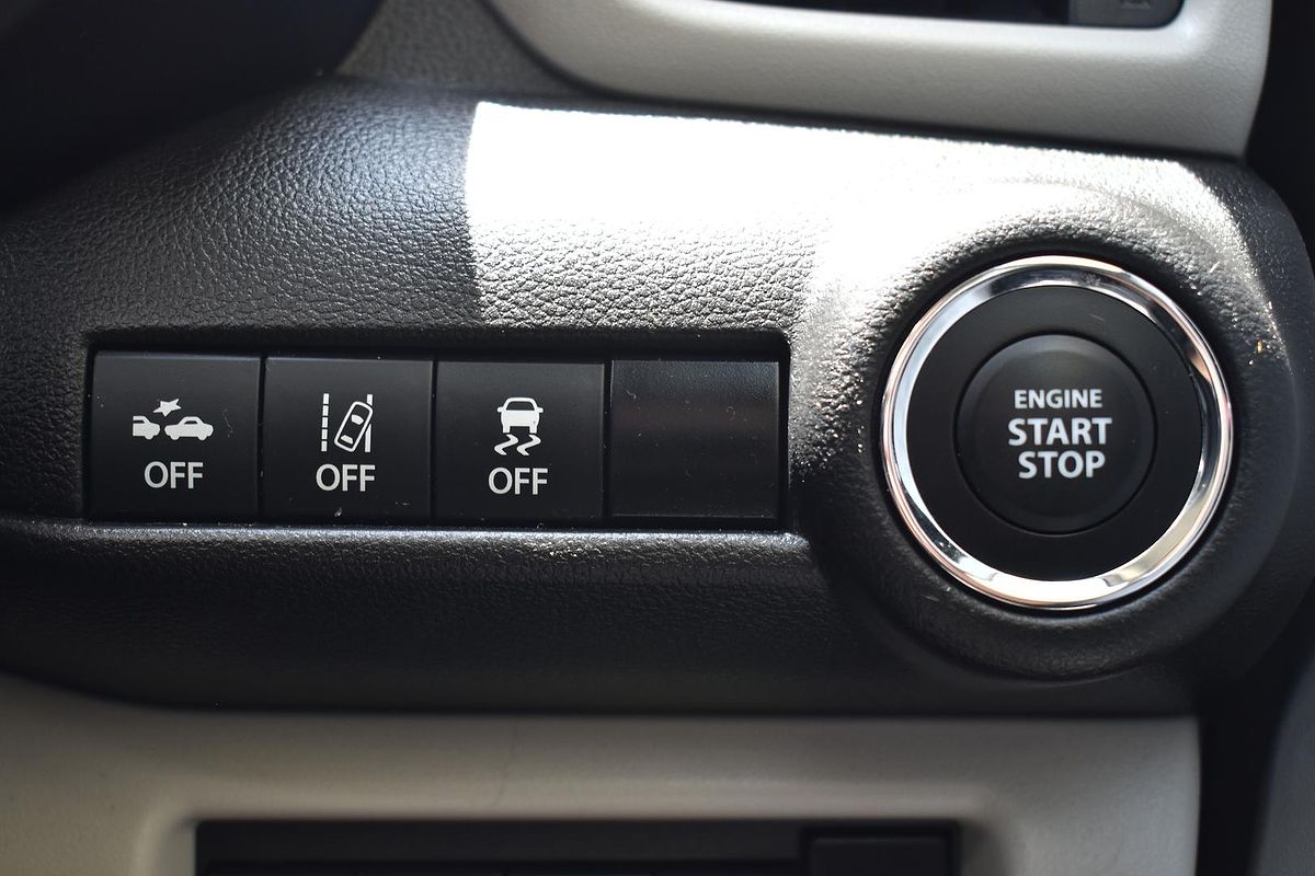 2024 Suzuki Swift Hybrid UZ