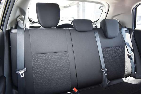 2024 Suzuki Swift Hybrid UZ