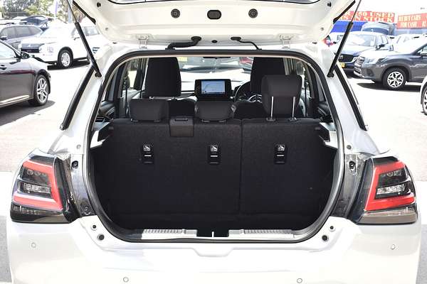 2024 Suzuki Swift Hybrid UZ