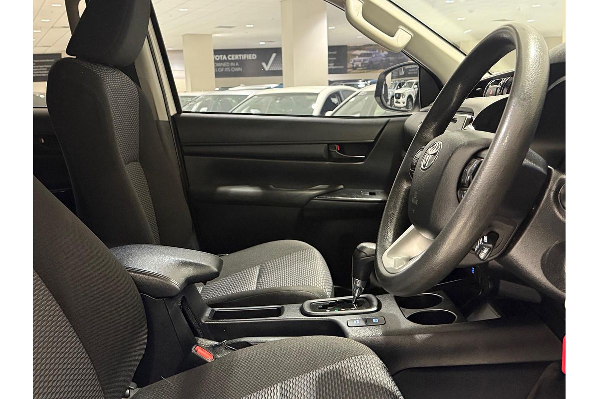 2020 Toyota Hilux Hilux 4x2 Workmate 2.4L T Diesel Automatic Double Cab