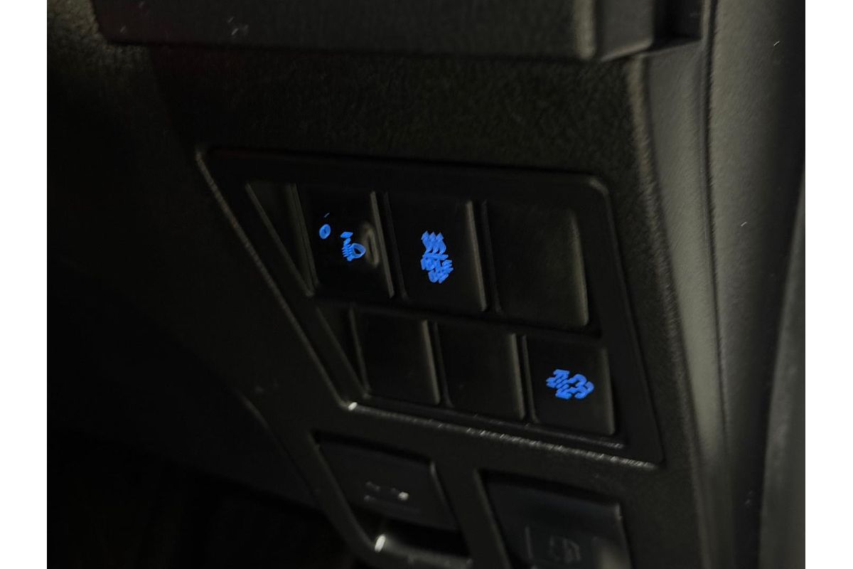 2020 Toyota Hilux Hilux 4x2 Workmate 2.4L T Diesel Automatic Double Cab