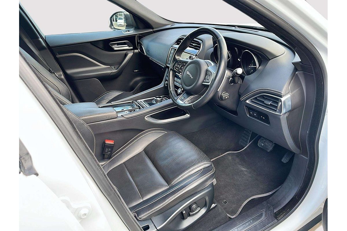 2019 Jaguar F-PACE 20d R-Sport X761