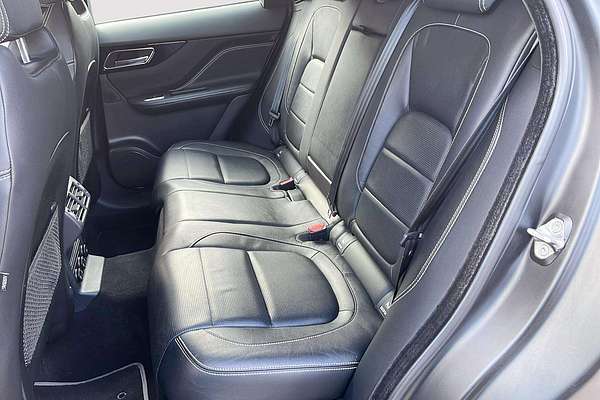 2019 Jaguar F-PACE 20d R-Sport X761