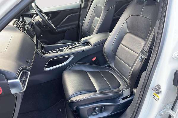 2019 Jaguar F-PACE 20d R-Sport X761