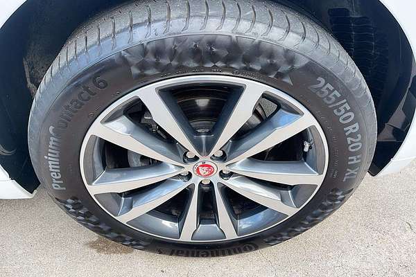 2019 Jaguar F-PACE 20d R-Sport X761