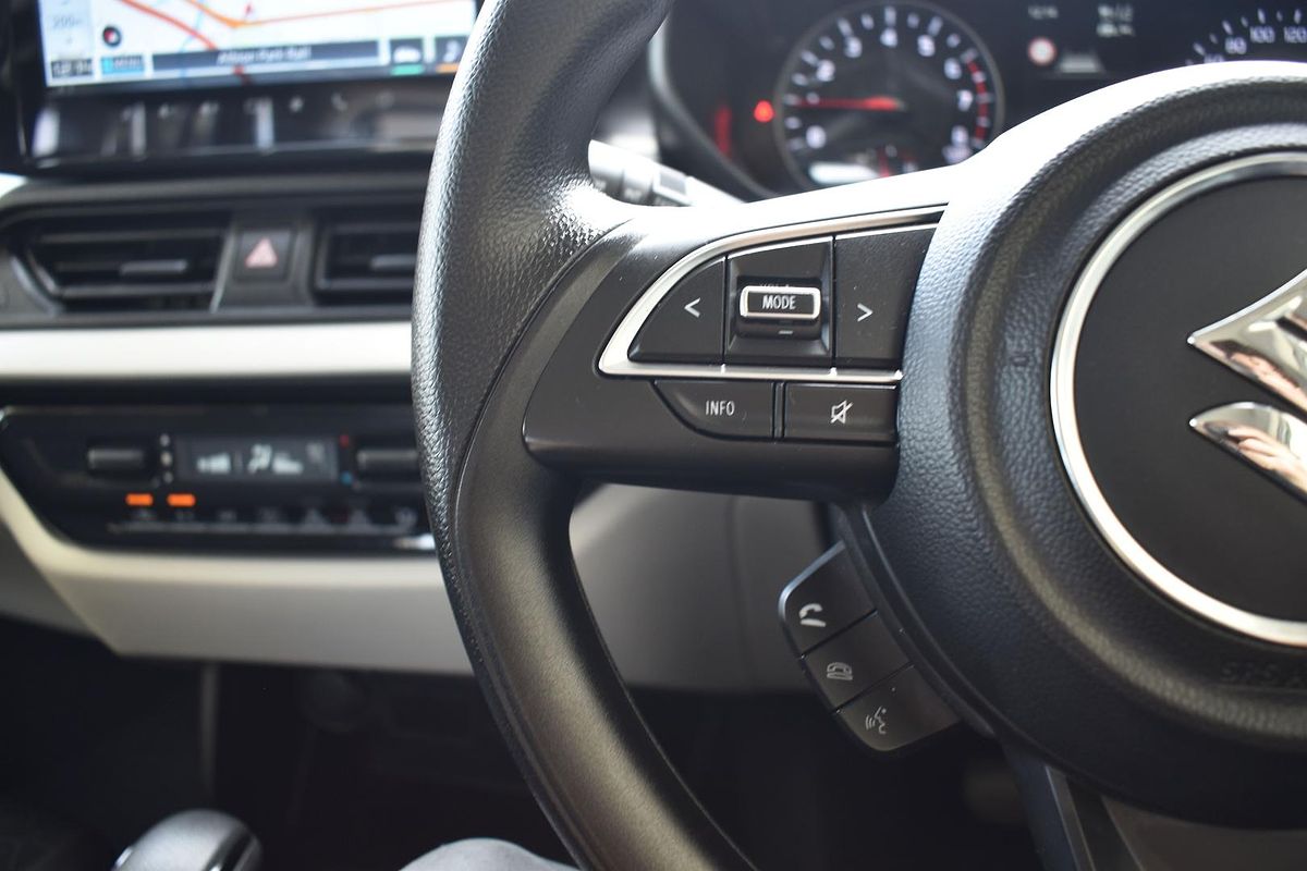 2024 Suzuki Swift Hybrid UZ