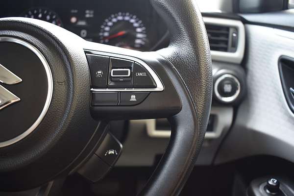 2024 Suzuki Swift Hybrid UZ