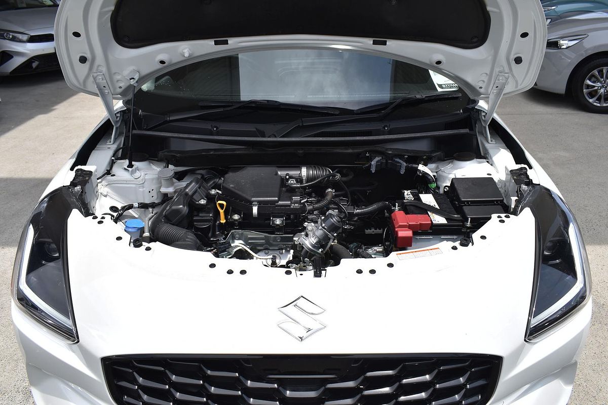 2024 Suzuki Swift Hybrid UZ