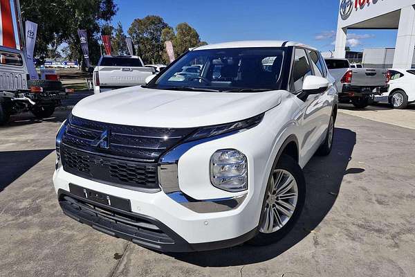 2024 Mitsubishi Outlander ES ZM