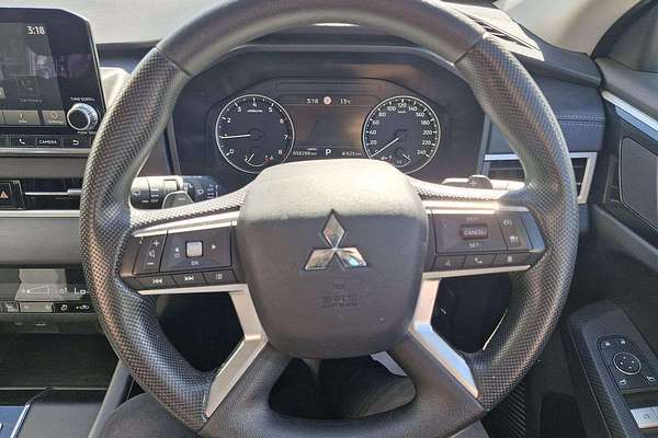 2024 Mitsubishi Outlander ES ZM