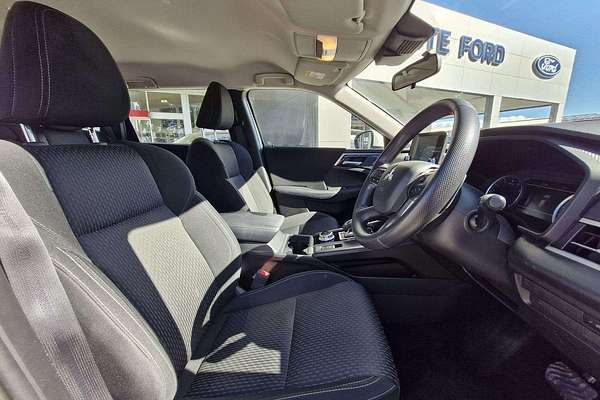 2024 Mitsubishi Outlander ES ZM