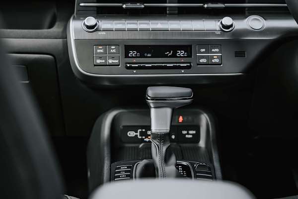 2025 Hyundai Kona  SX2.V3