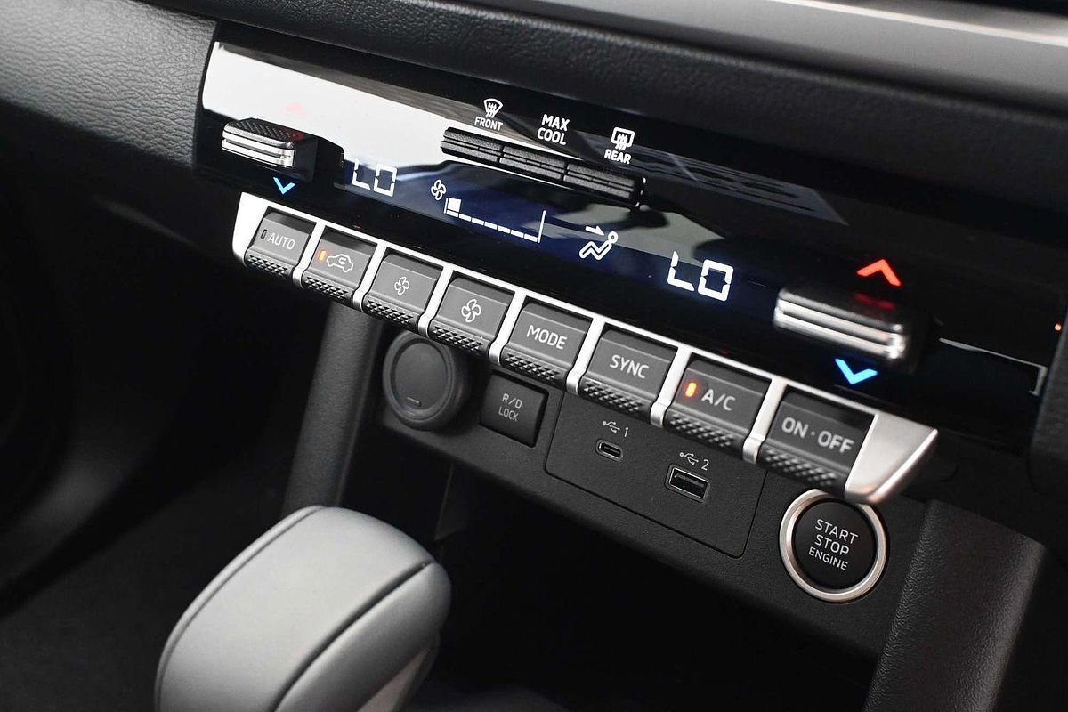 2024 Mitsubishi Triton GLS MV 4X4