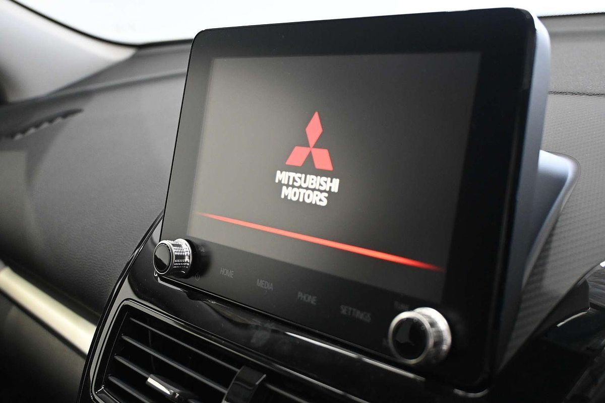 2024 Mitsubishi Eclipse Cross PHEV ES YB