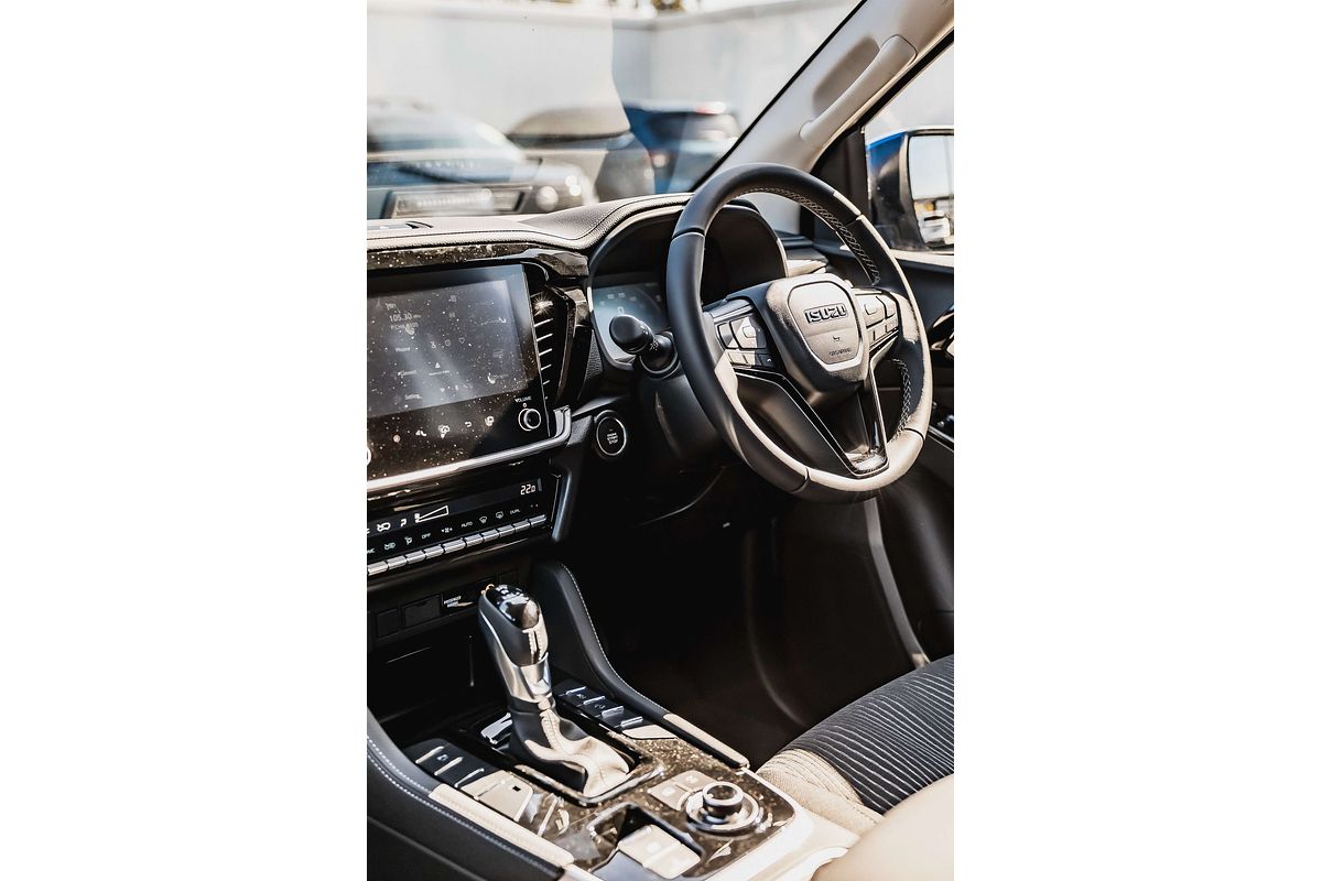 2025 Isuzu MU-X LS-U