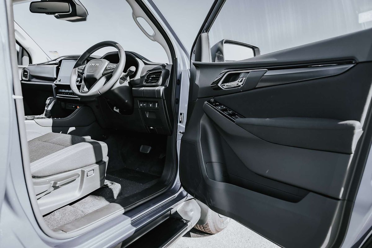 2025 Isuzu MU-X LS-U