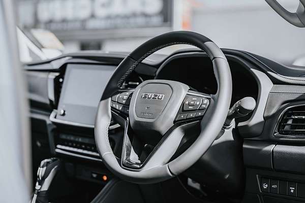 2025 Isuzu MU-X LS-U