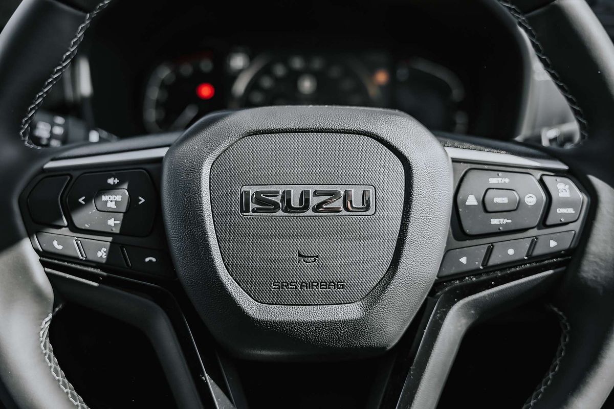 2025 Isuzu MU-X LS-U