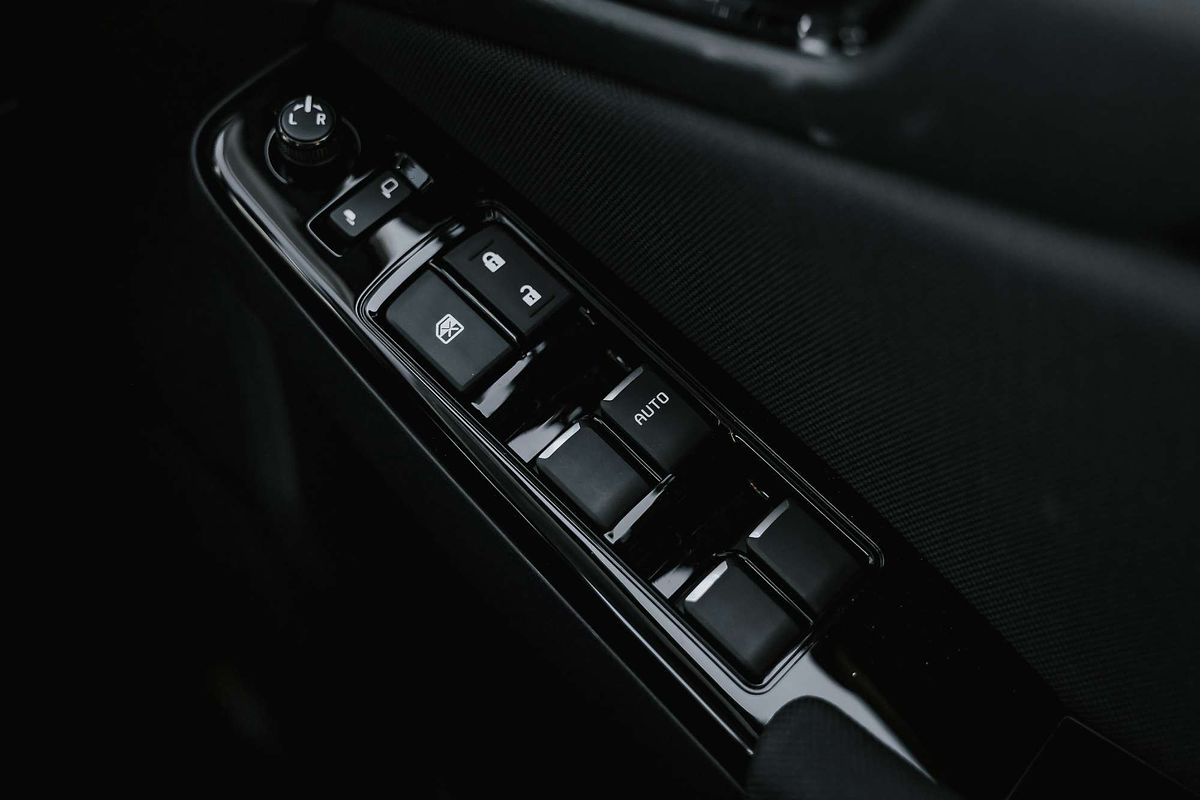 2025 Isuzu MU-X LS-U