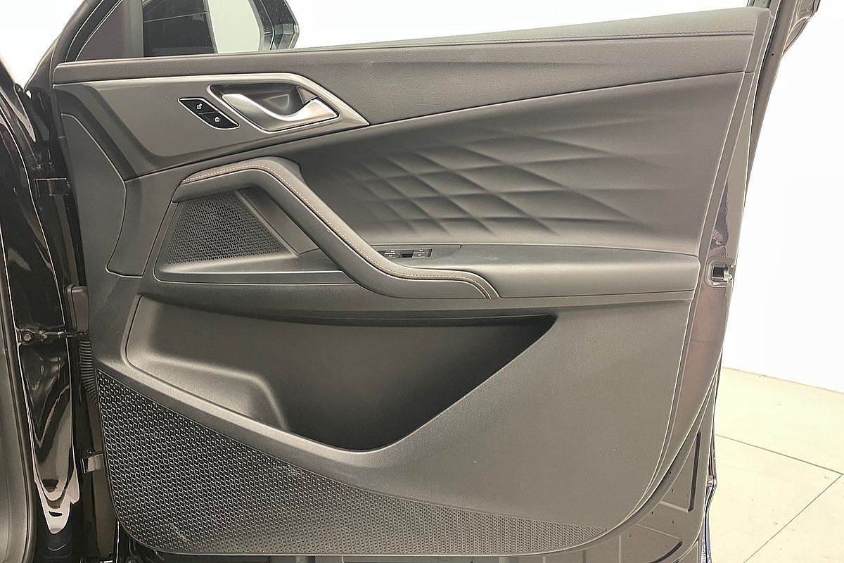 2024 MG HS Excite AS33