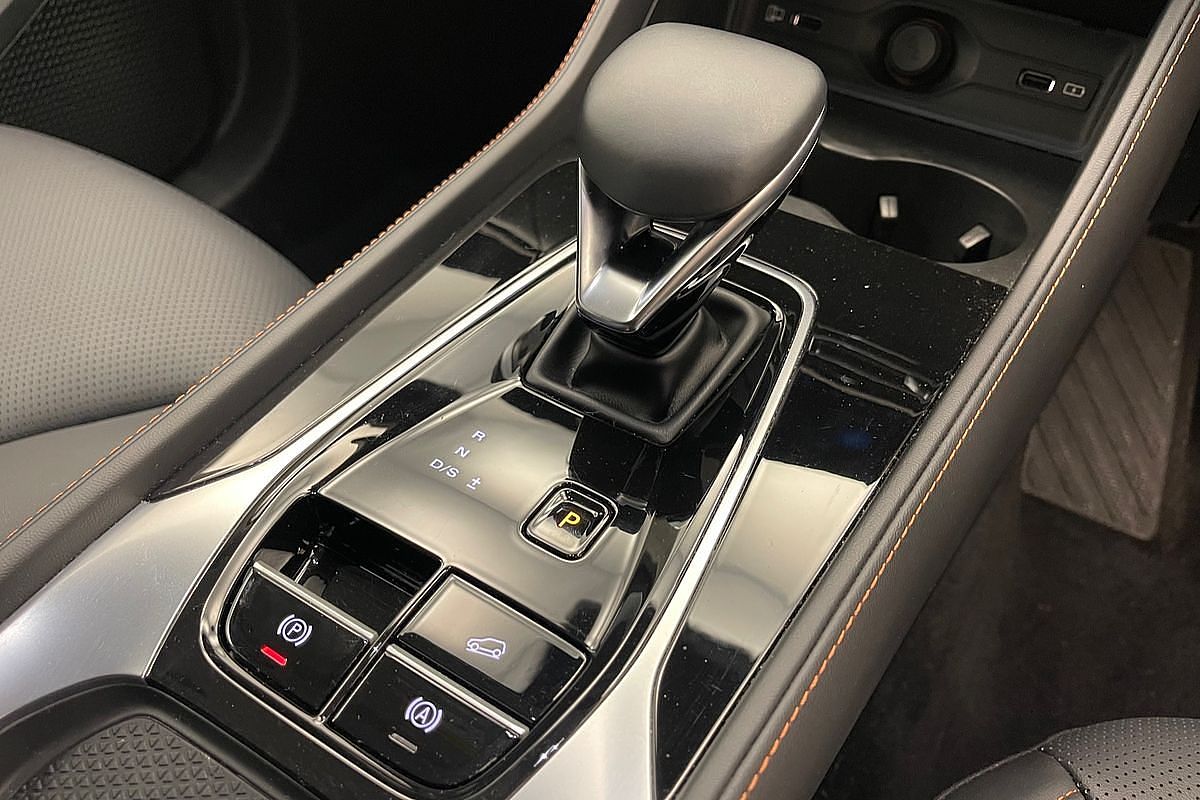 2024 MG HS Excite AS33