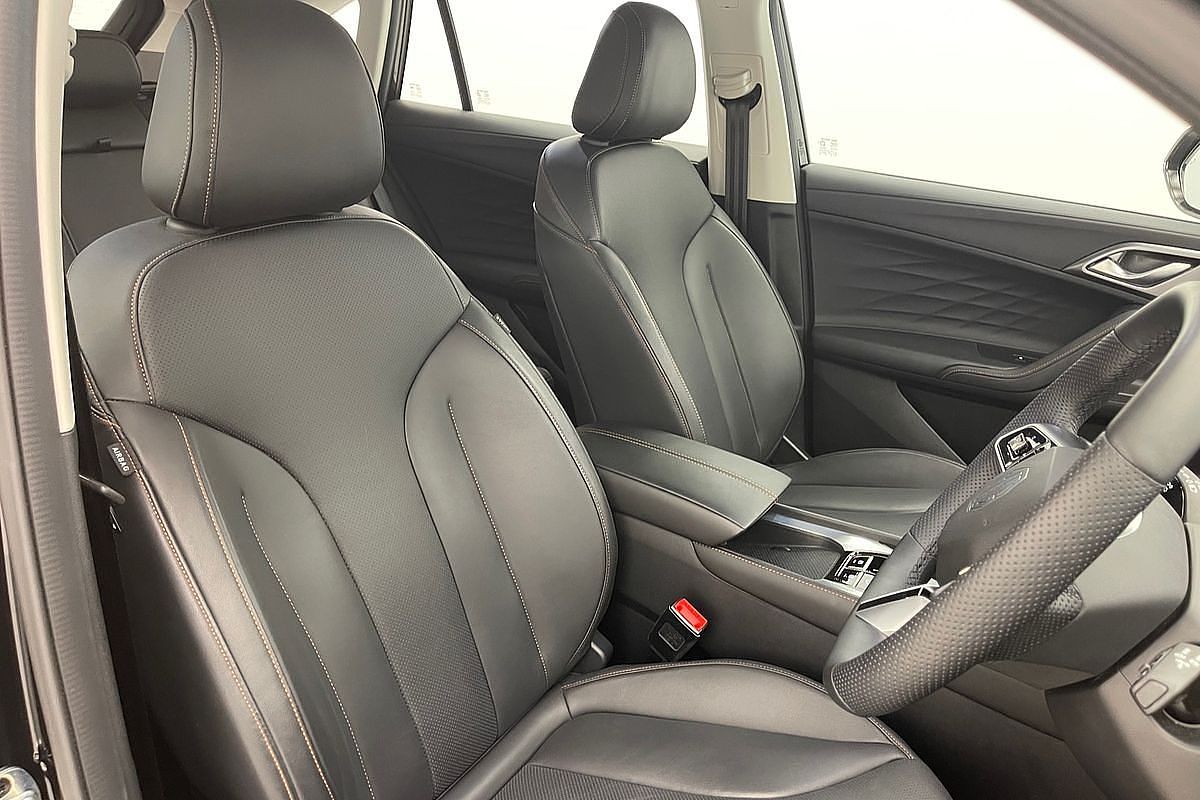 2024 MG HS Excite AS33