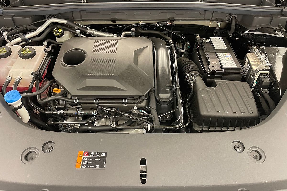 2024 MG HS Excite AS33