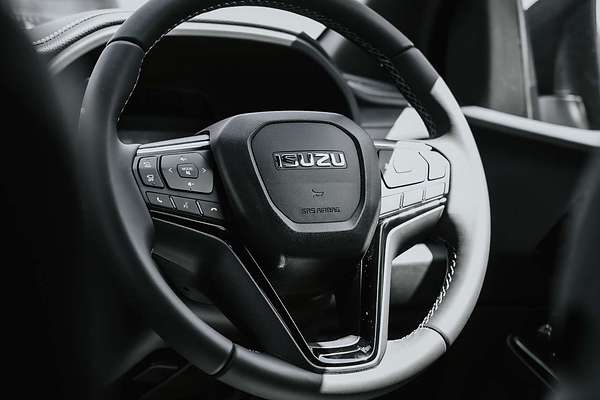 2025 Isuzu MU-X LS-T