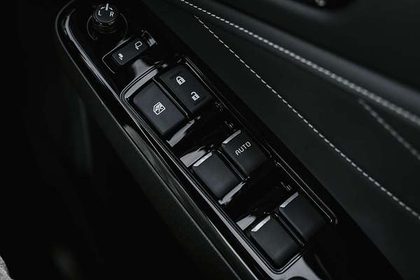 2025 Isuzu MU-X LS-T