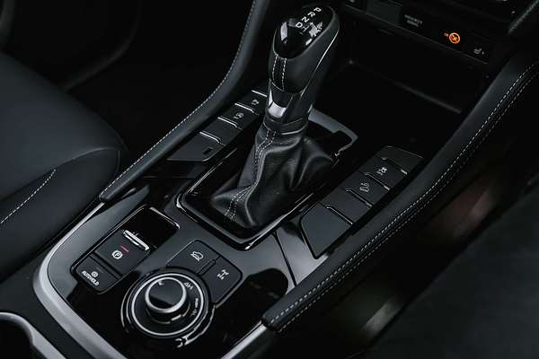 2025 Isuzu MU-X LS-T