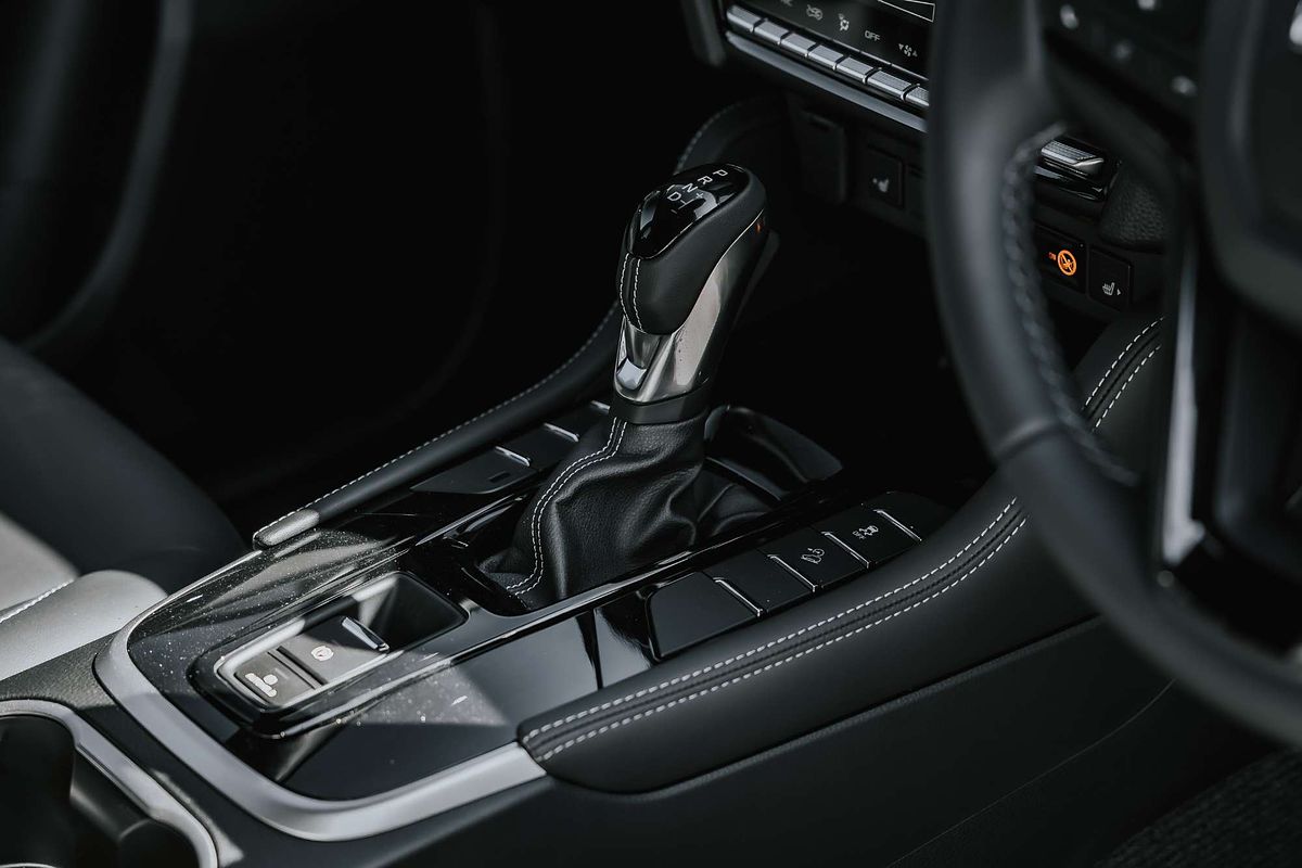 2025 Isuzu MU-X LS-T