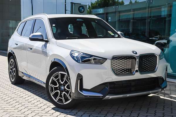 2024 BMW iX1 eDrive20 xLine U11