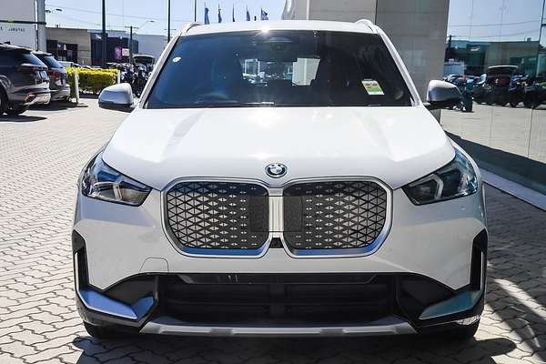 2024 BMW iX1 eDrive20 xLine U11