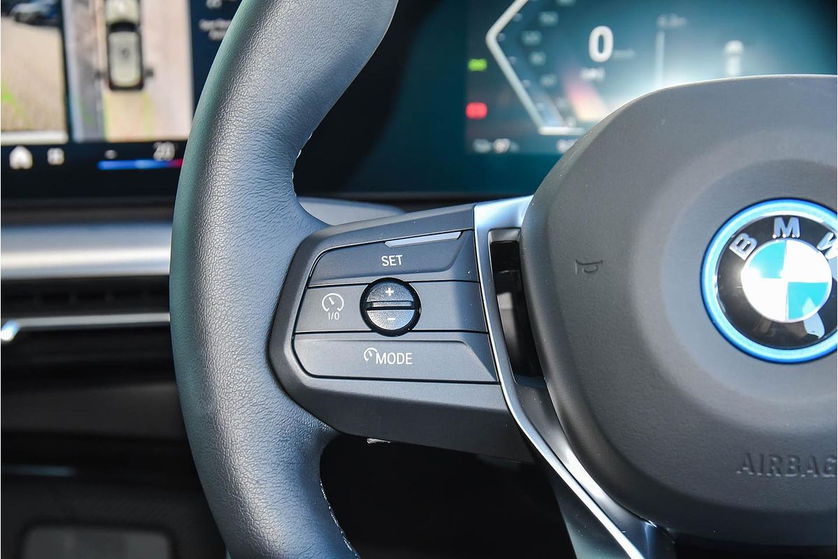 2024 BMW iX1 eDrive20 xLine U11