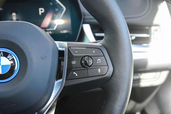 2024 BMW iX1 eDrive20 xLine U11