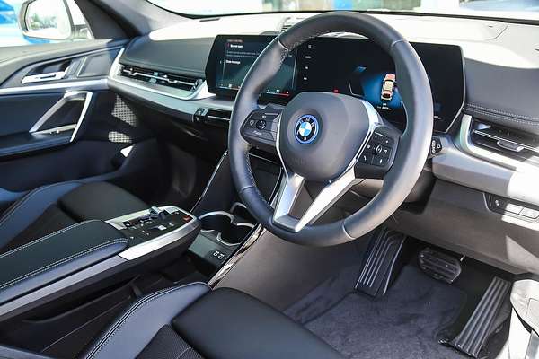 2024 BMW iX1 eDrive20 xLine U11