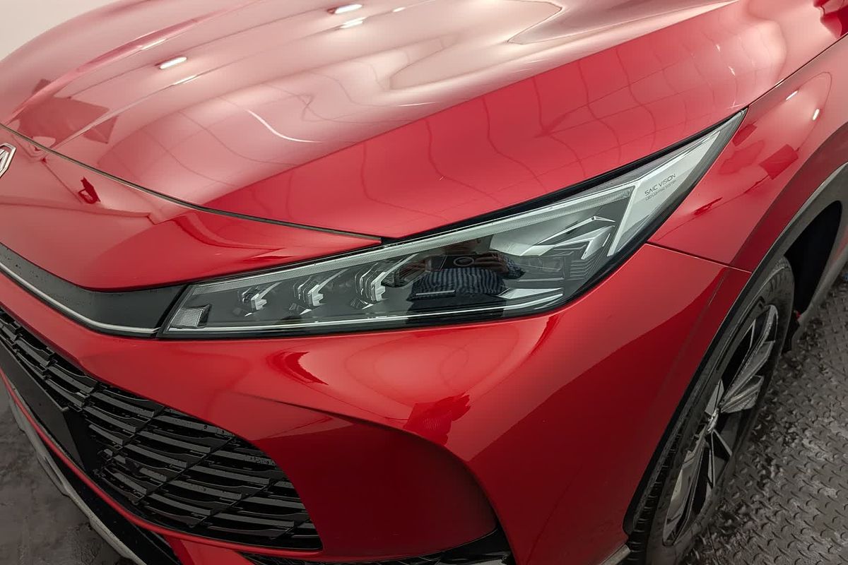 2025 MG HS Excite AS33