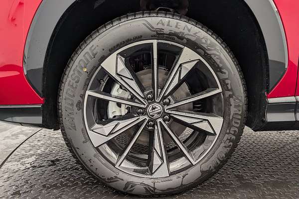 2025 MG HS Excite AS33