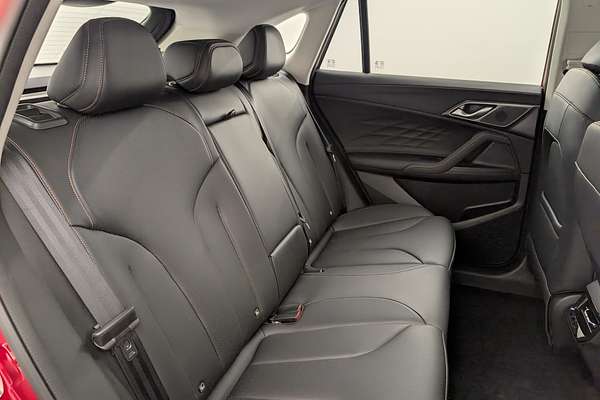 2025 MG HS Excite AS33