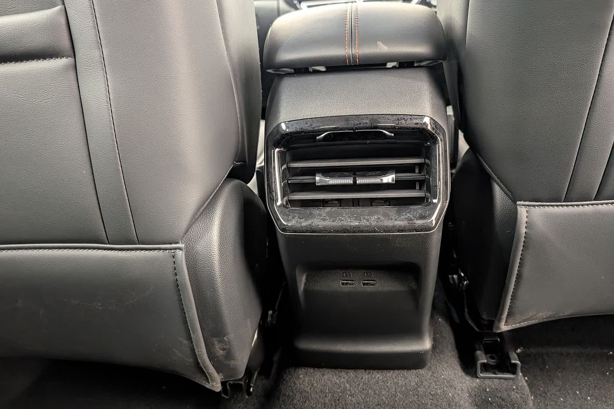 2025 MG HS Excite AS33