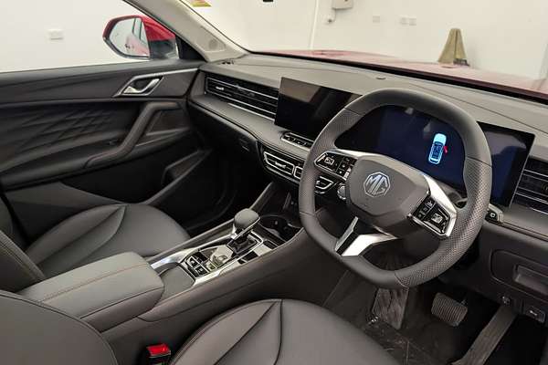 2025 MG HS Excite AS33