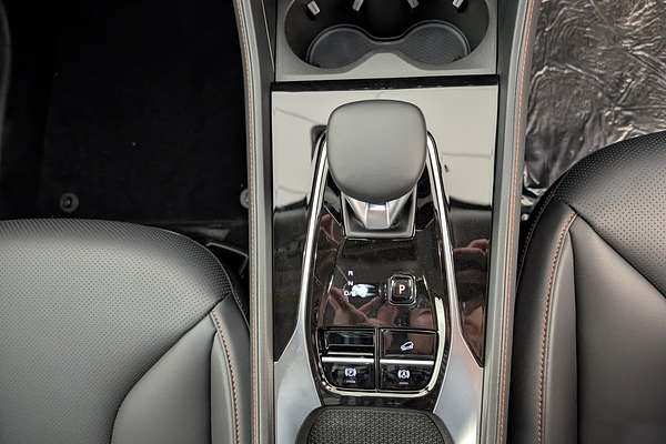 2025 MG HS Excite AS33