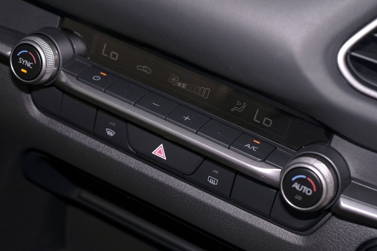 2025 Mazda CX-30 G20 Evolve DM Series